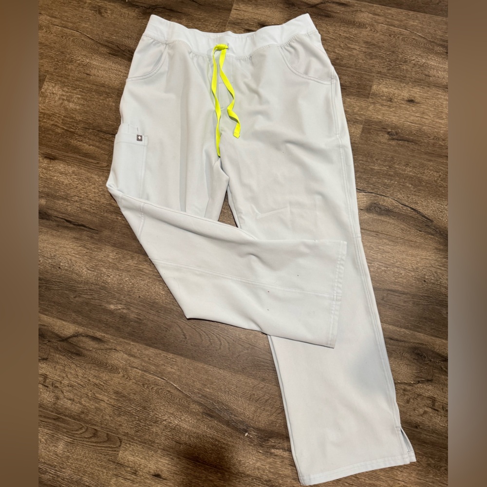 Open Skies FIGS Kade Cargo Scrub Pants XL